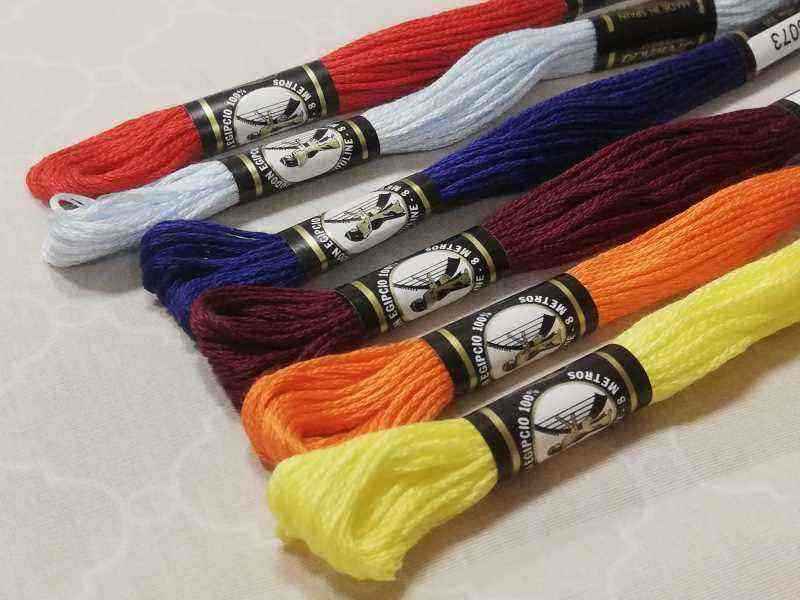 La Casa del Artesano-Hilo de bordar 100% algodon Mouline ANCHOR 8mts. -  varios colores y combinaciones